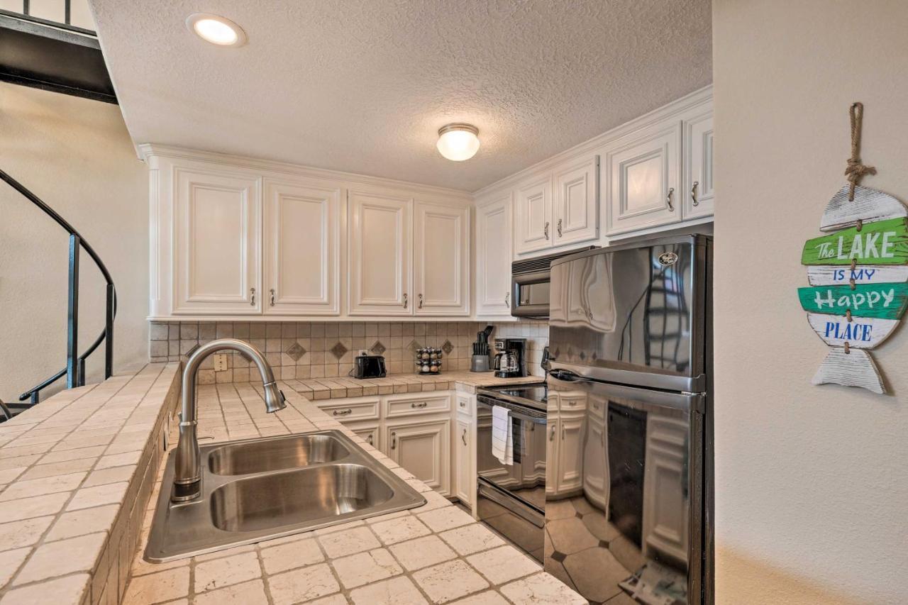 Idyllic Montgomery Condo With Pool And Lake View! Экстерьер фото