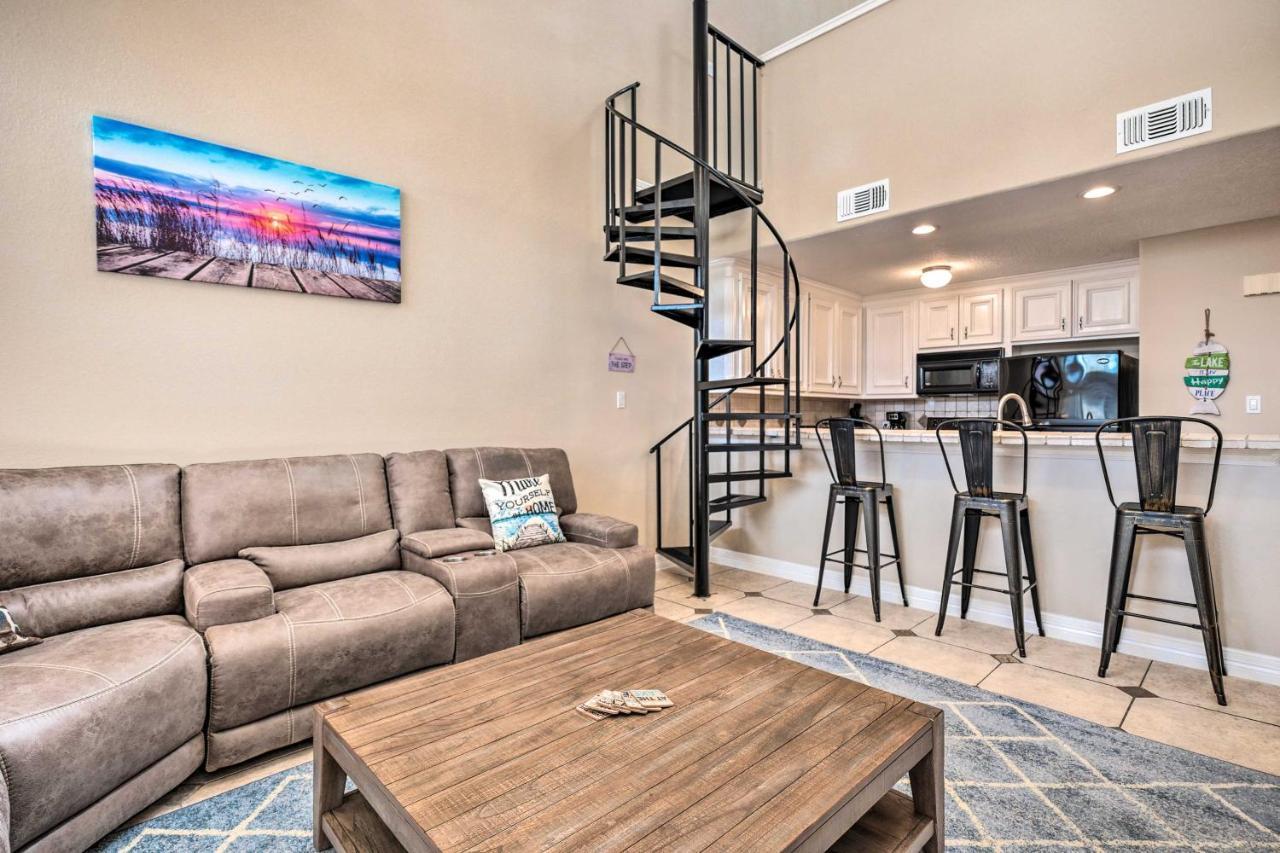 Idyllic Montgomery Condo With Pool And Lake View! Экстерьер фото