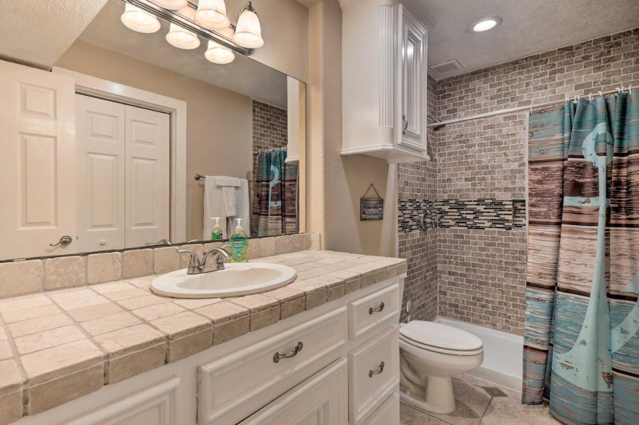 Idyllic Montgomery Condo With Pool And Lake View! Экстерьер фото