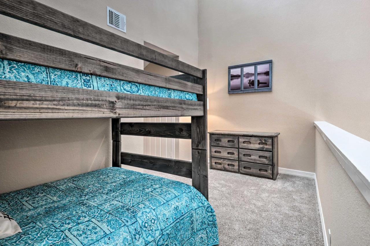 Idyllic Montgomery Condo With Pool And Lake View! Экстерьер фото